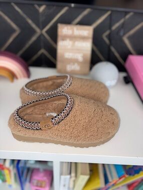 UGG Chestnut Sherpa Slip-On Clog